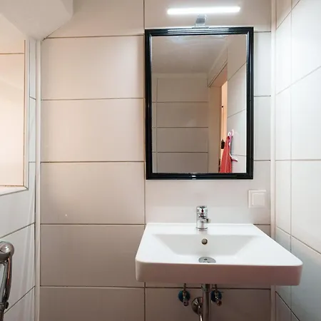 Haus Hauptstrasse 23a Apartment *